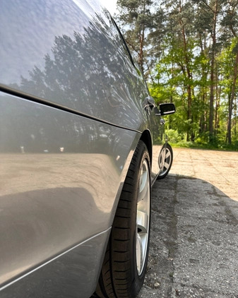 BMW Seria 5 cena 32900 przebieg: 227000, rok produkcji 2003 z Bełchatów małe 529